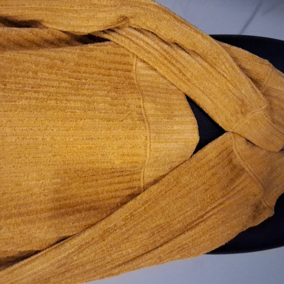 Band of the Free BOG Collective size medium sweater - Picture 3 of 8